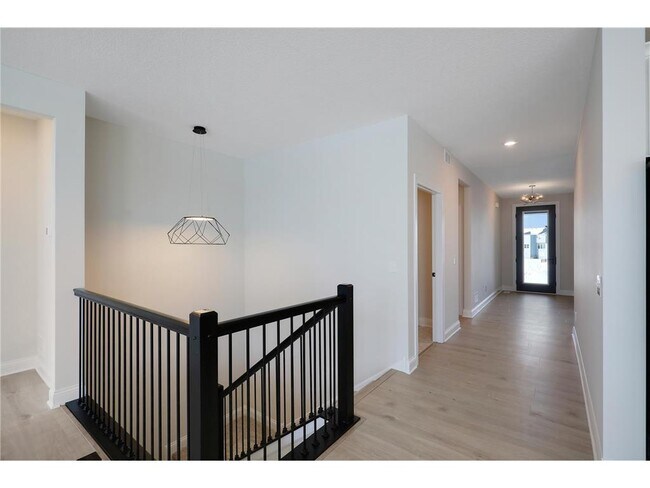 Photo - 3801 Kokanee Ave N