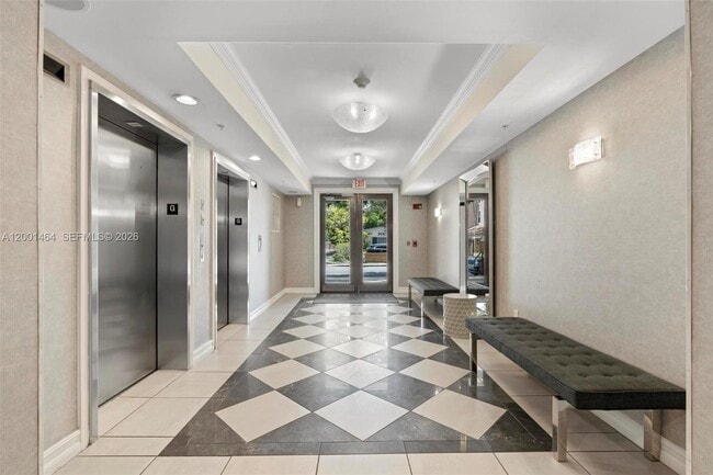 Photo - 1919 Van Buren St Unit 417A