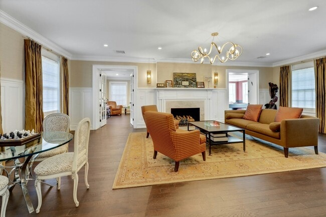 Photo - 292 Maple St