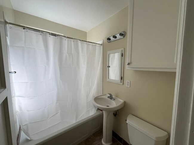 Photo - 126 N Maple St