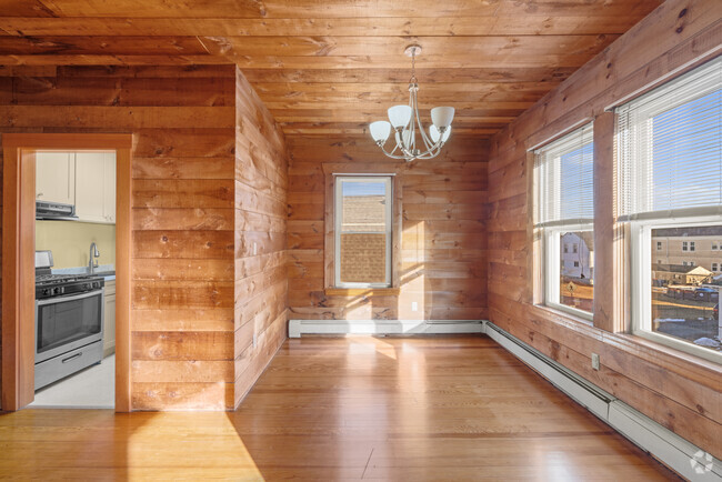 Building Photo - 311 Wood St Unit 2E Rental