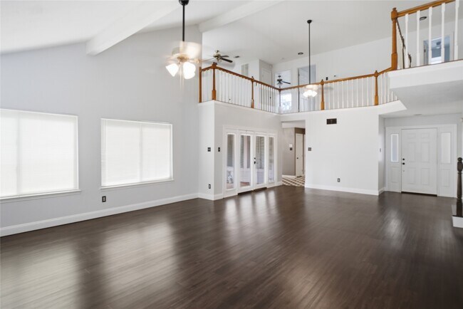 Photo - 3223 S Briar Knoll Dr