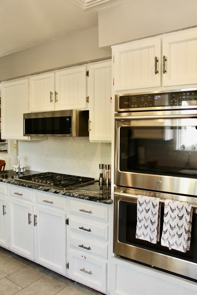 Photo - 2041 E Gary Cir