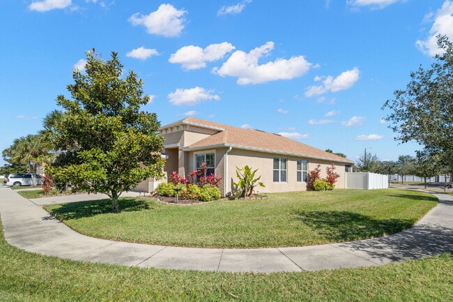 Photo - Beautiful Home For Rent in Brandon!