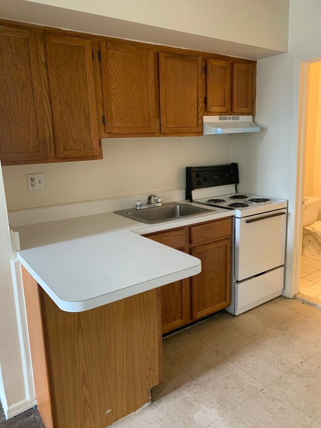 Photo - 170 Academy St