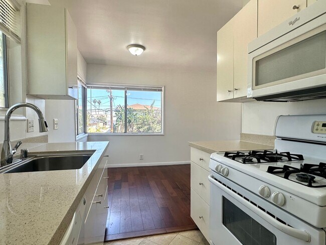 917 N Cedar St Unidad 917 N Cedar St #2