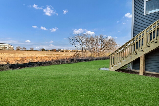 Photo - 668 Branson Dr