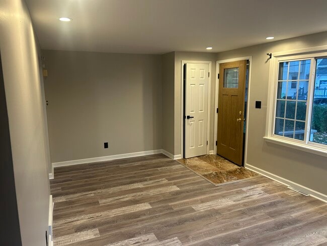 Photo - 51 Avon St Unit Left Side