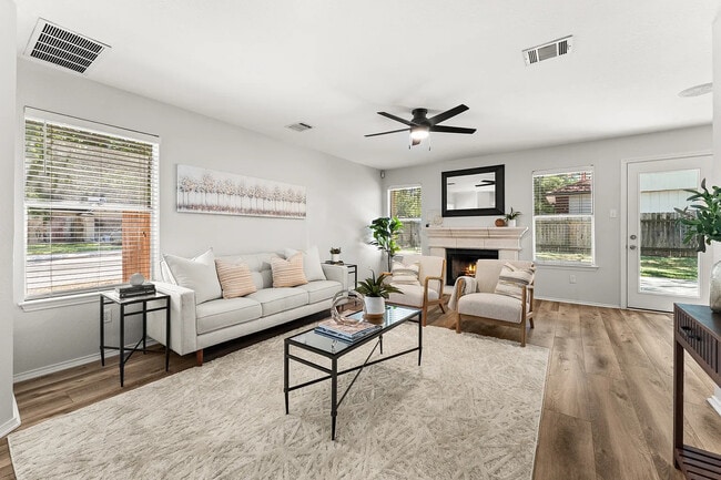 Photo - 1401 Wheatfall Ln