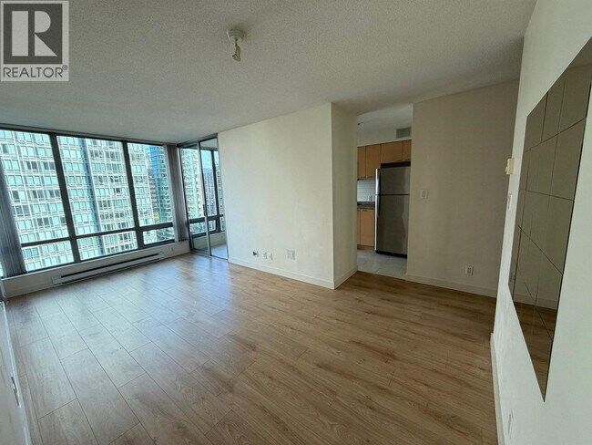1200 W Georgia St Unit 1108