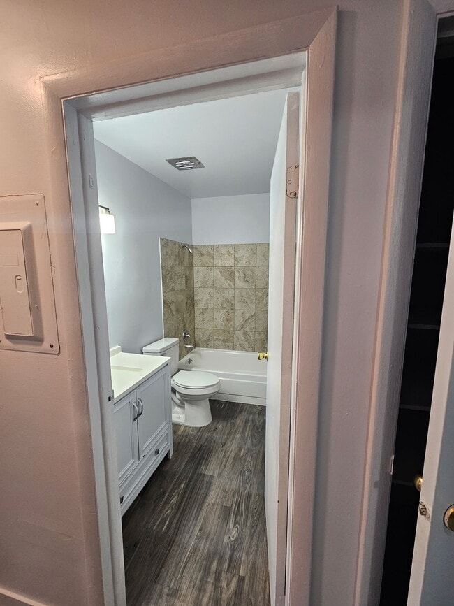 Photo - 741 N Riverside Dr Unit North Salt Lake Apartment