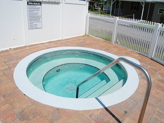 Photo - 2 Kimberly Ct