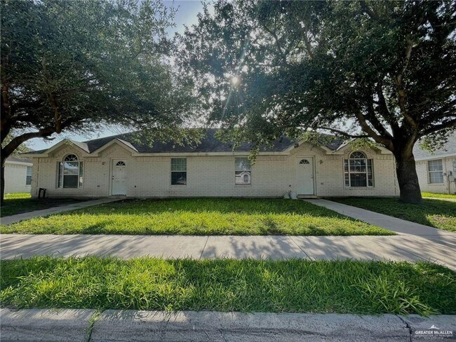 Building Photo - 11 La Mancha Dr Unit 2