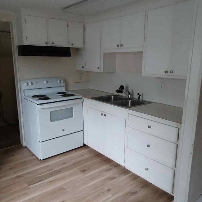 Photo - 3205 Sutton Dr