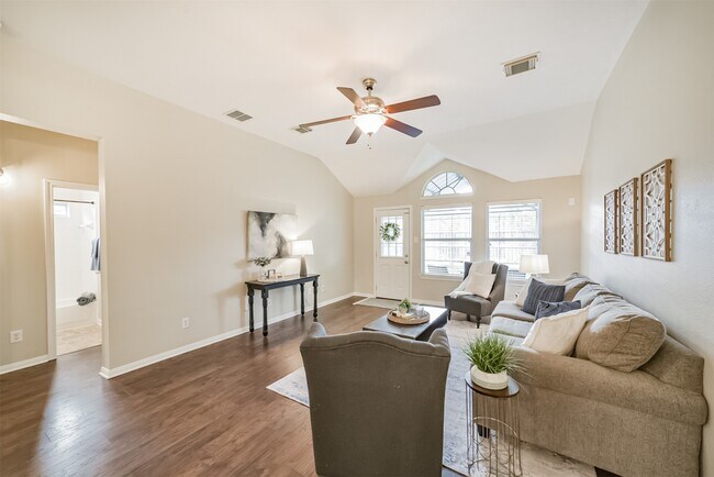 Photo - 22015 Falvel Dr