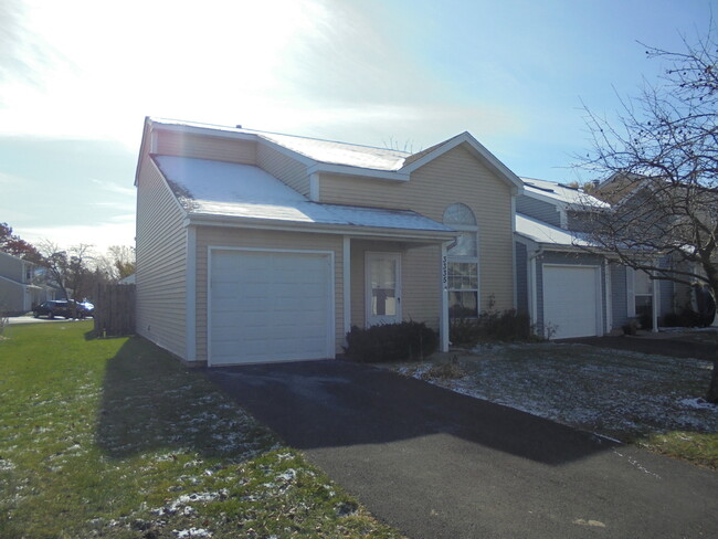 Building Photo - 3335 Southport Dr