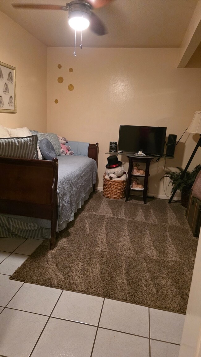 Photo - 5234 Mulford St