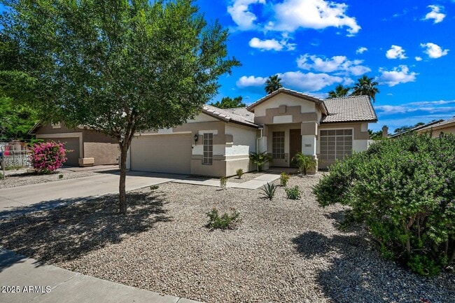 Photo - 13857 W Windsor Ave House
