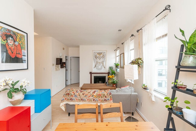 Photo - 2114 N St NW Unit 45