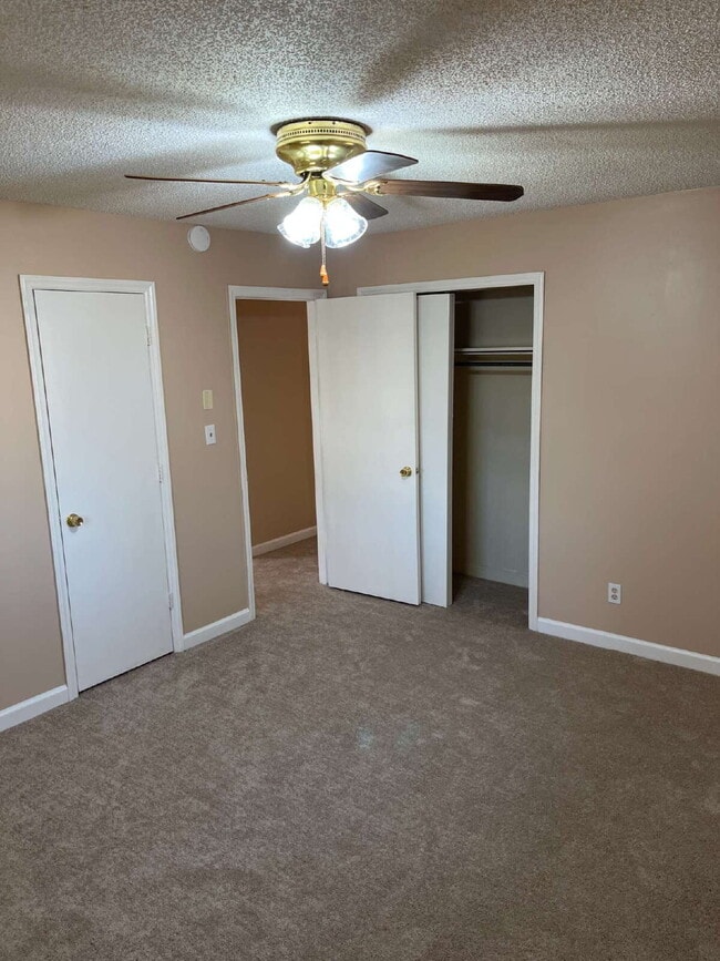 Photo - 3935 Yokley St