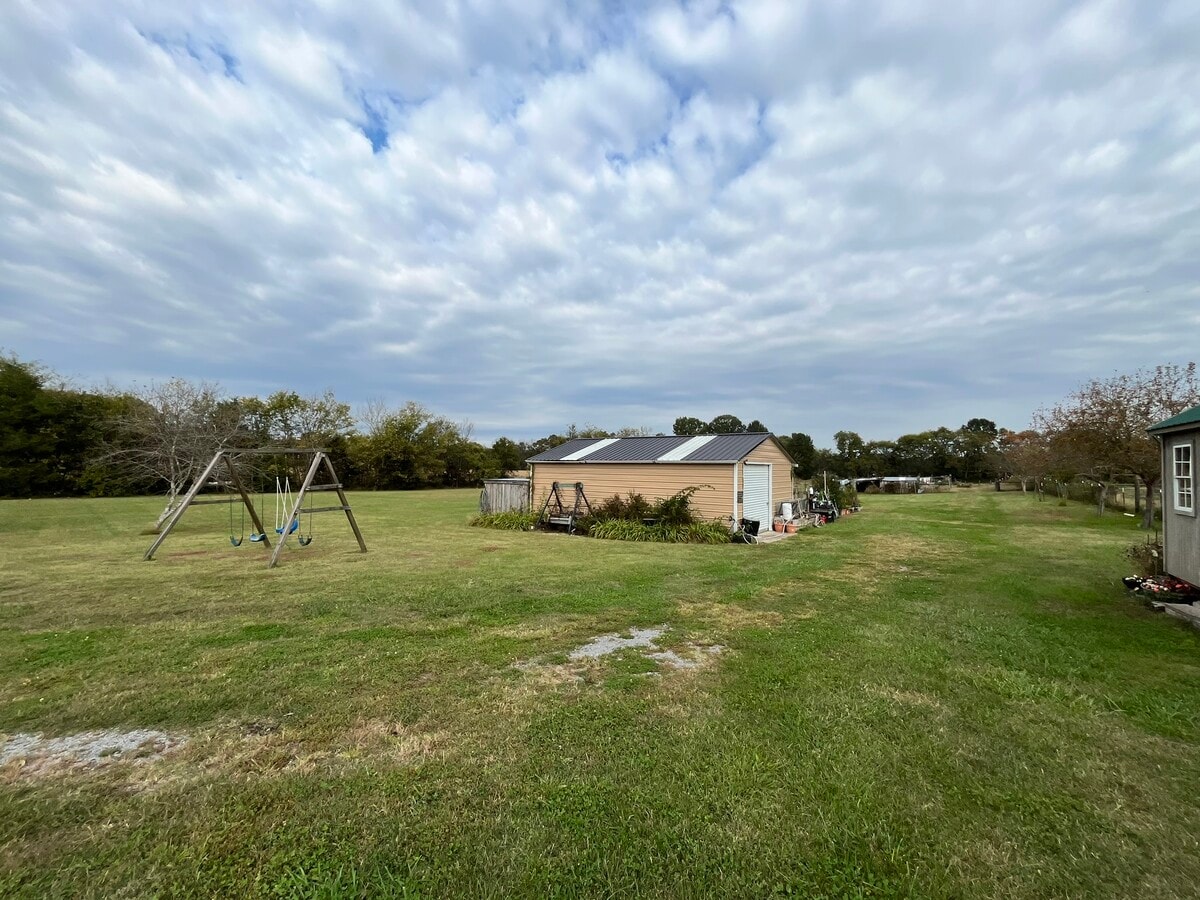 Photo - 476 Bill Russell Rd