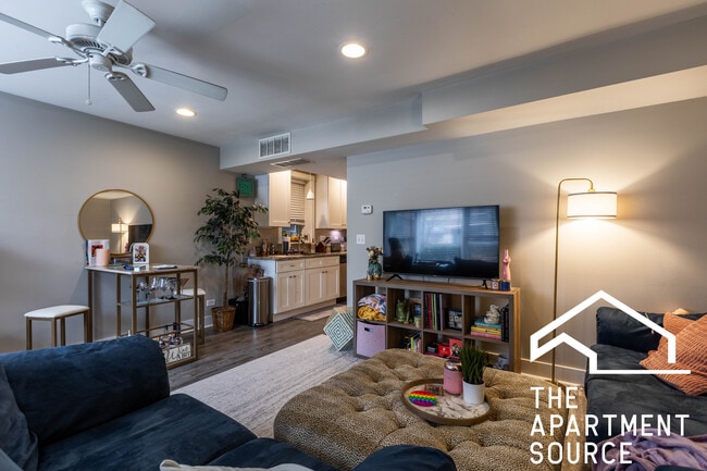 Photo - 2449 N Ashland Ave Unit one