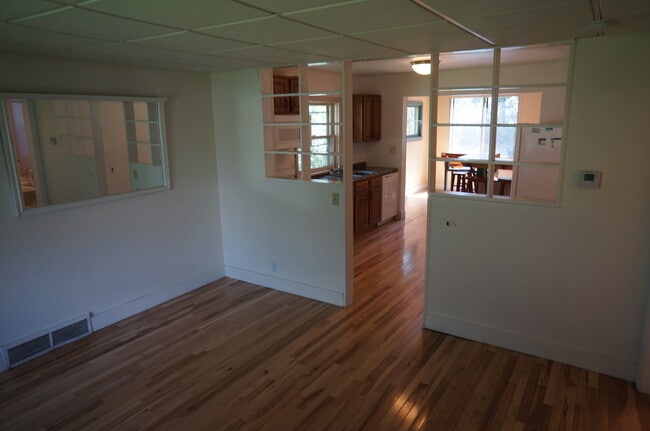 Photo - AVAILABLE JUNE 1ST 2026 - Beautiful 3 bed/2 bath House