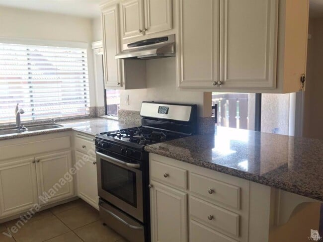 Photo - 2420 Chandler Ave Unit #4