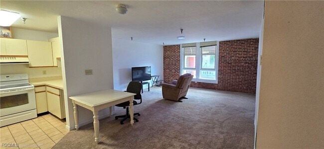 Photo - 2271 First St Unit 36