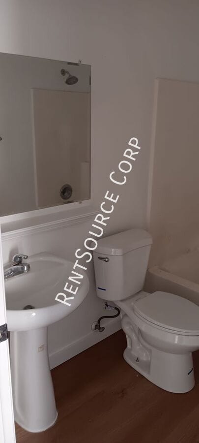 Photo - 209 E Grace St