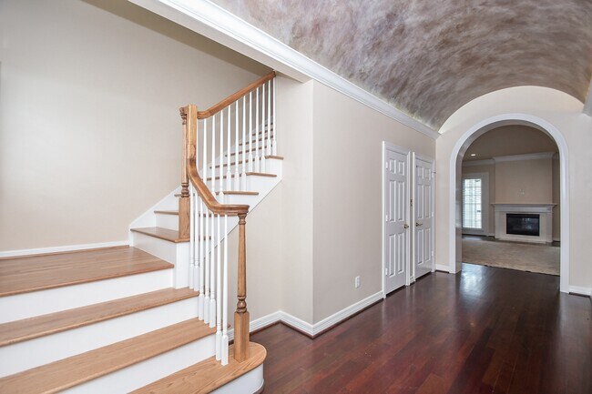 Photo - 2124 Nantucket Dr