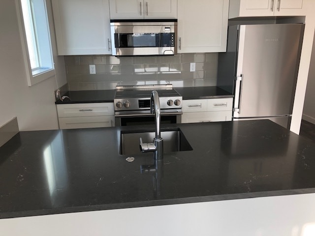 Kitchen - 2331 Boylston Ave E