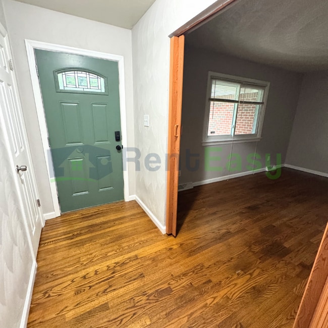 Photo - 108 Howard Rd