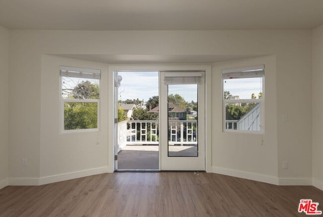 Photo - 727 N La Fayette Park Pl Unit 3