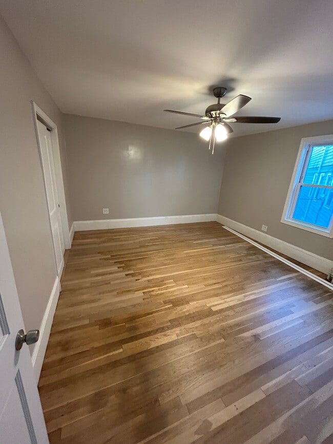 Photo - 13 Gladstone St Unit 2