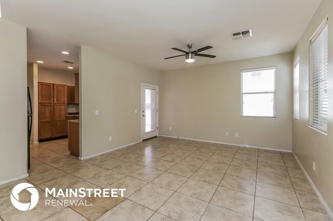 Photo - 118 N 86th Ln