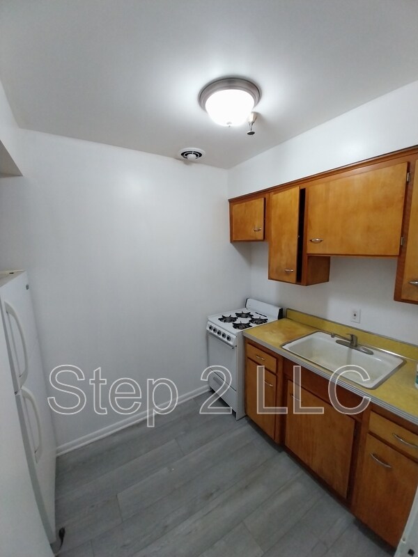 Photo - 17808 Lakeshore Blvd