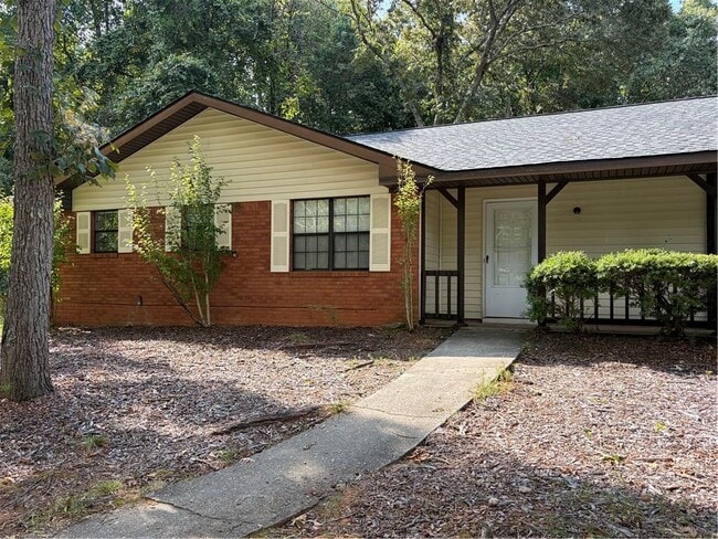 160 Chesapeake Dr
