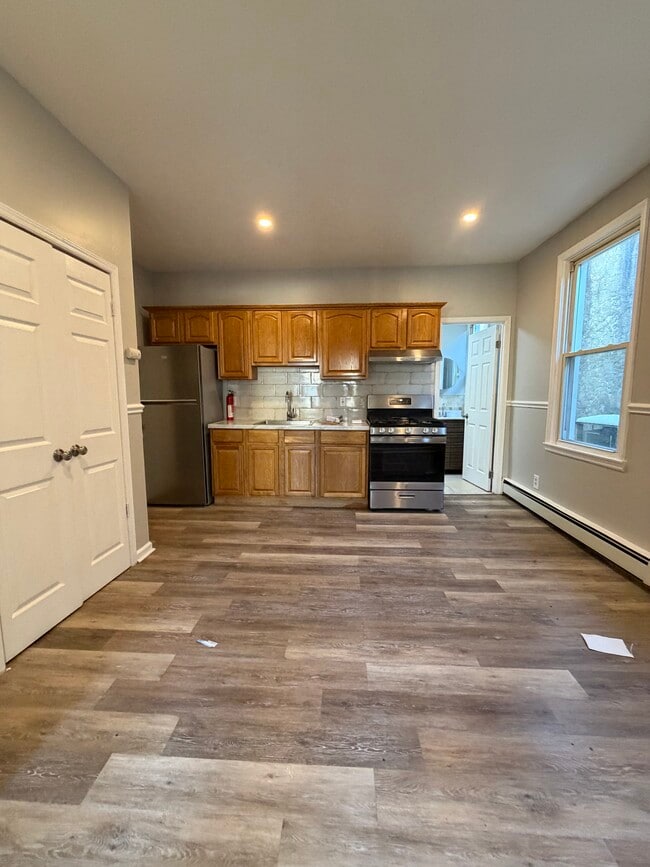 90 W 20th St 2 - 91 W 20th St Unit 2