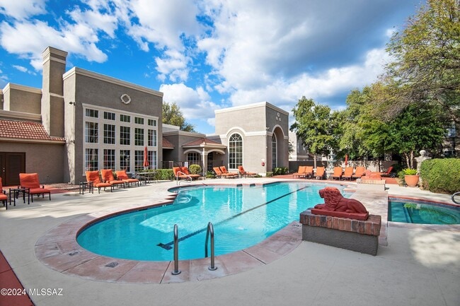 1500 E Pusch Wilderness Dr Unit 13105