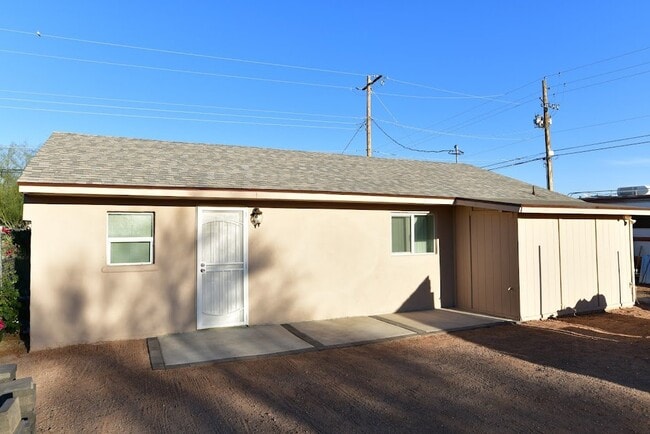 Building Photo - 775 S Pinal Dr