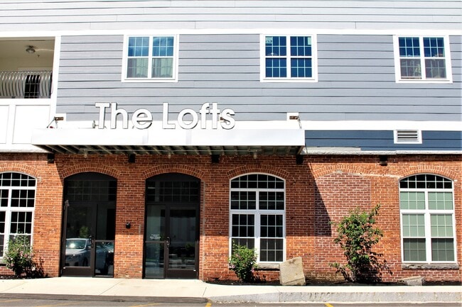 Photo - 108 Adams St Unidad 230