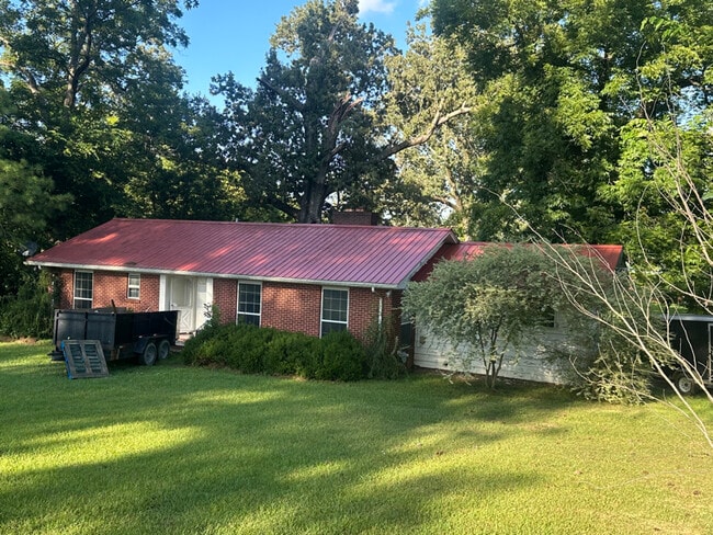 Building Photo - 608 5th St Rental