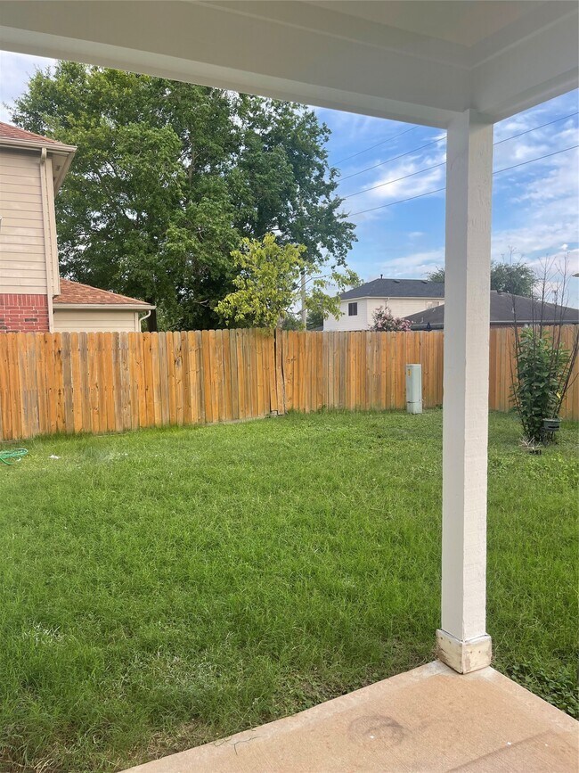 Photo - 16939 Watering Oaks Ln