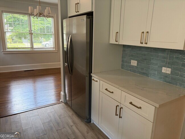 Photo - 886 Vedado Way NE