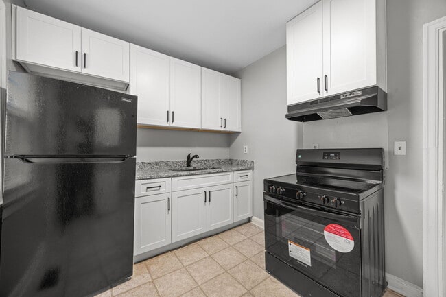 Photo - 300 Chamberlain St Unidad B