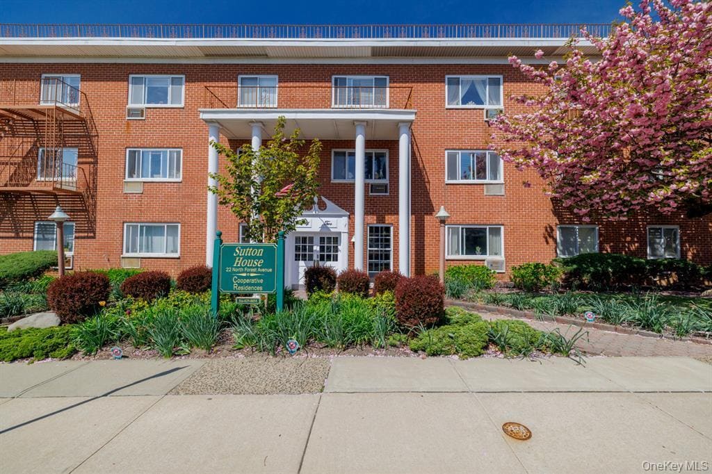 Photo - 22 N Forest Ave Unit 3E