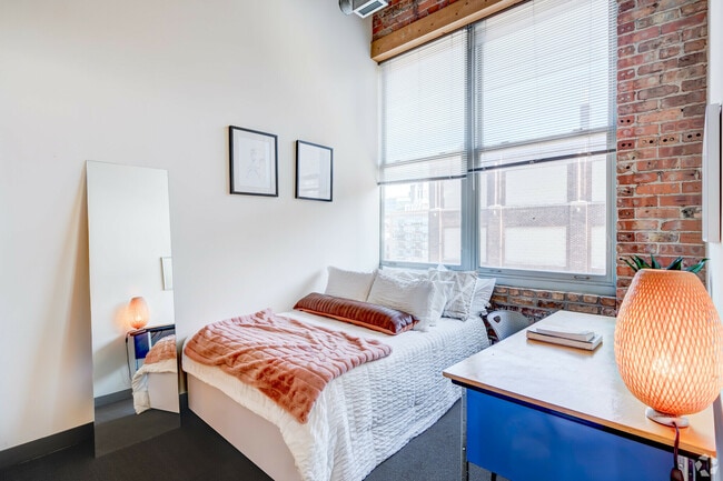 Photo - Letterman Chicago