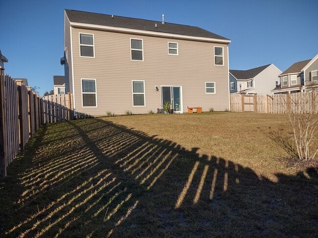 Photo - Fabulous Four Bedroom Home in Southeast Columbia!