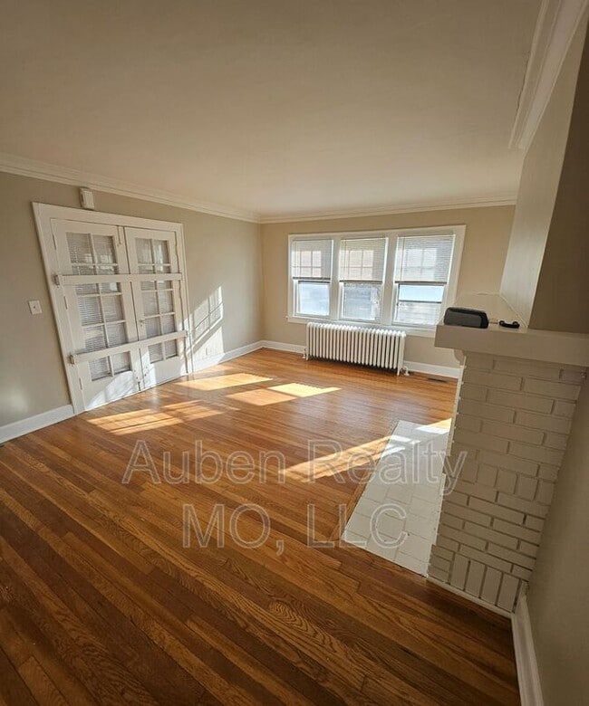 Photo - 5436 Harrison St